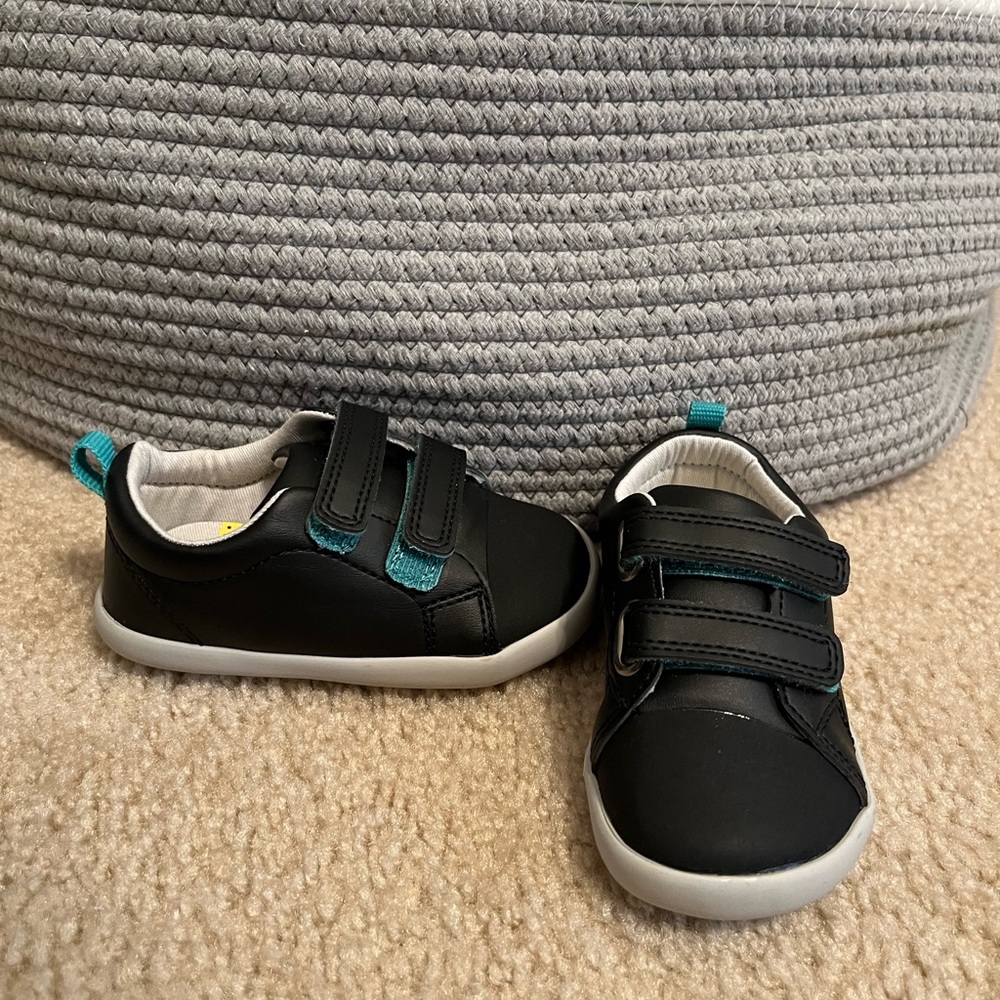 Ten Little Sneaker